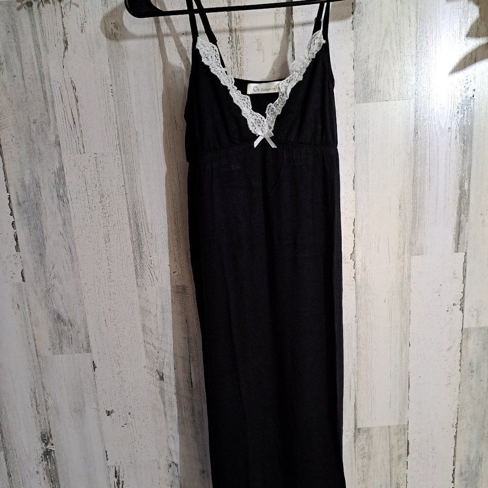 NWOT O2 Collection Night Gown